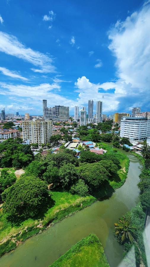Skypool With Seaview 8Pax Beacon Executive Suites - Georgetown City Centre - 3Km To Komtar Bagian luar foto